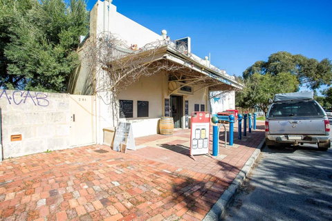 Fremantle Coastal Stay - 1 Bedroom Central Apartment - Hotel NSW 12