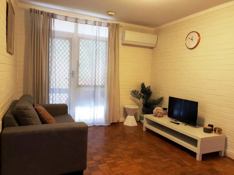Fremantle Coastal Stay - 1 Bedroom Central Apartment - Hotel NSW 1