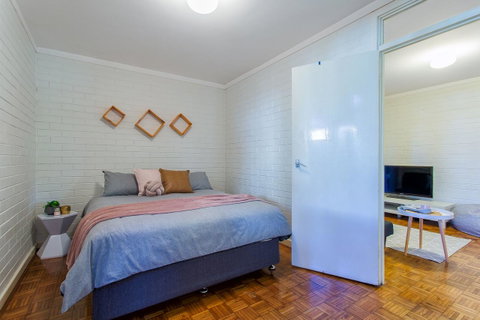 Fremantle Coastal Stay - 1 Bedroom Central Apartment - Hotel NSW 0