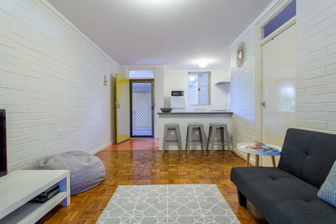 Fremantle Coastal Stay - 1 Bedroom Central Apartment - Hotel NSW 6