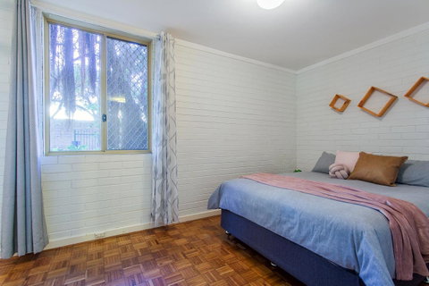 Fremantle Coastal Stay - 1 Bedroom Central Apartment - Hotel NSW 9