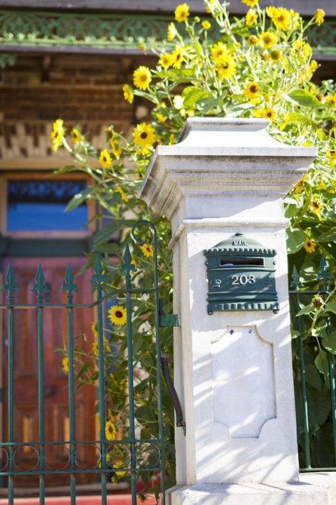 Annie's Victorian Terrace Accommodation Fremantle - Hotel NSW 1
