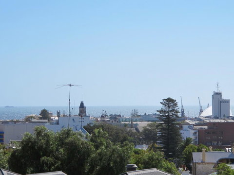 Studio 204 With Harbour, Ocean And Sunset Views From The Balcony - Hotel NSW 13