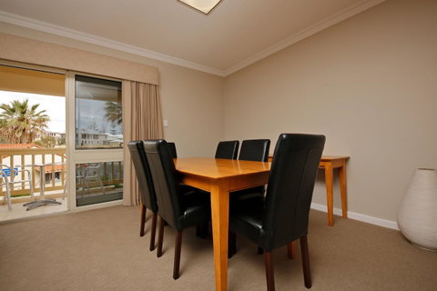 The Marina Hotel - Mindarie - Hotel NSW 11