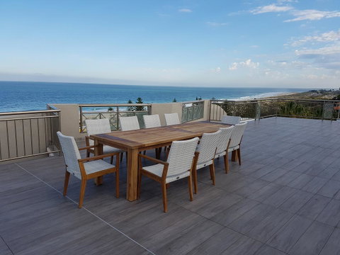 Beachfront Penthouse & Huge Terrace - Hotel NSW 2
