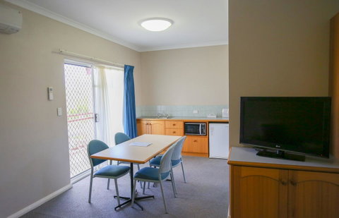 Esplanade Hotel Busselton - Hotel NSW 20