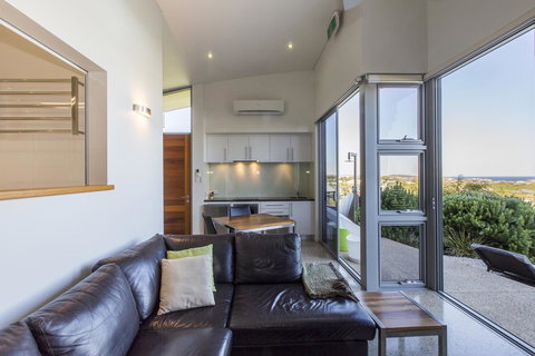 Aquatic Visions - Hotel NSW 10