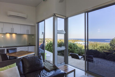 Aquatic Visions - Hotel NSW 13