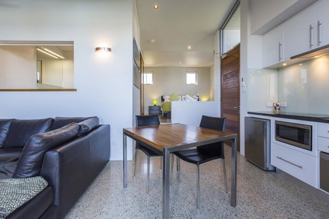 Aquatic Visions - Hotel NSW 12