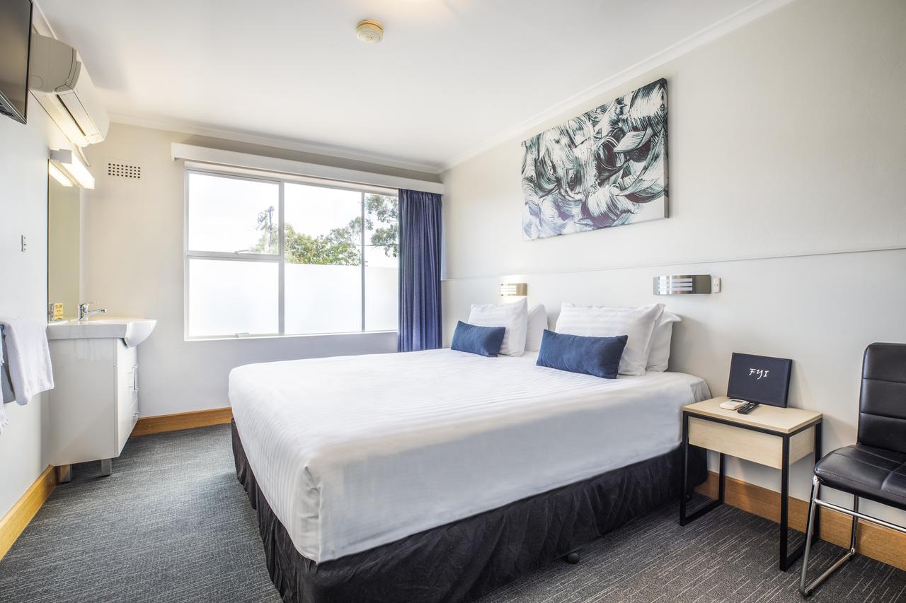 Oakdowns TAS Hotel NSW