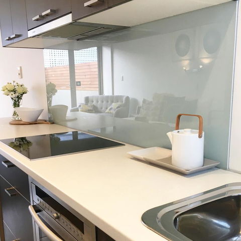 Sandy Bay Studio Apartment - Hotel NSW 3