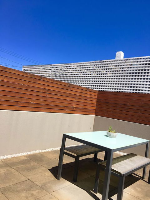 Sandy Bay Studio Apartment - Hotel NSW 12