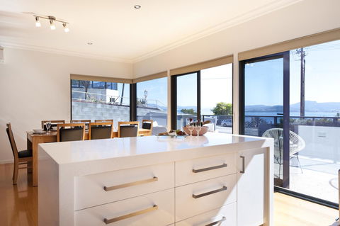 Sandy Bay Waterfront Home - Hotel NSW 20