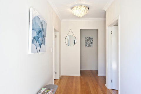 Sandy Bay Waterfront Home - Hotel NSW 25