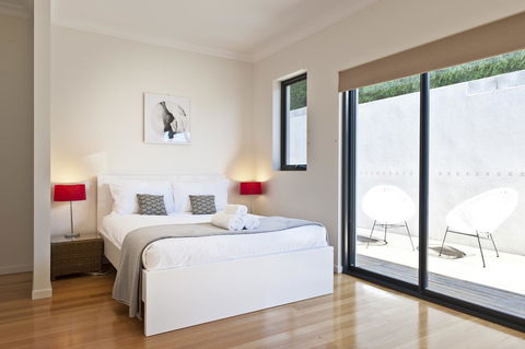 Sandy Bay Waterfront Home - Hotel NSW 24