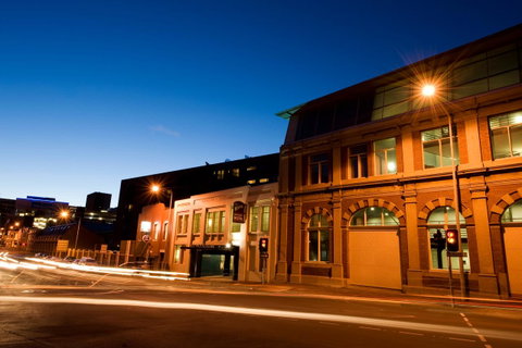 The Old Woolstore Apartment Hotel - Hotel NSW 2
