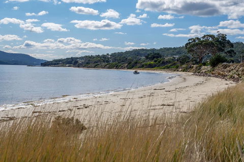 Sunset Bay Escape - Hotel NSW 2