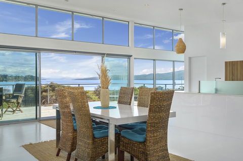 Sunset Bay Escape - Hotel NSW 17
