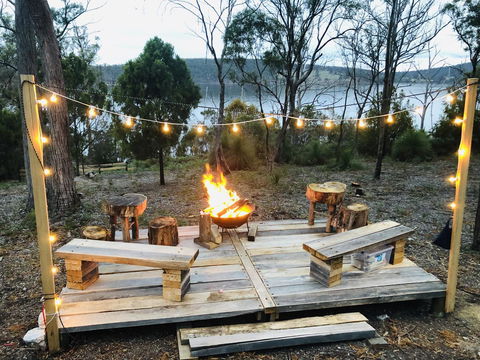 Free Spirit Pods - Hotel NSW 5