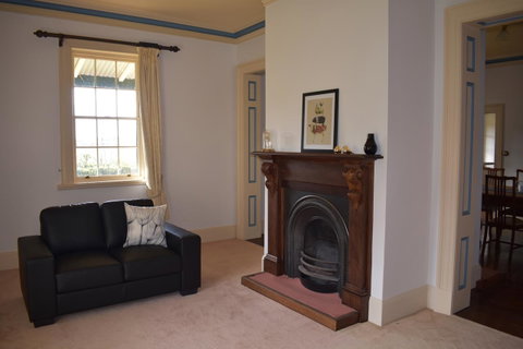 CLAYFIELD HOMESTEAD - Rustic Country Accommodation - Hotel NSW 9