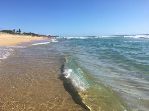 NEW UPMARKET COMFORTABLE 2 Bed, 2 Bath, OCEAN VIEWS, 250m To BUDDINA BEACH! - Hotel NSW 0