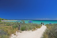 Ningaloo Coral Bay Backpackers