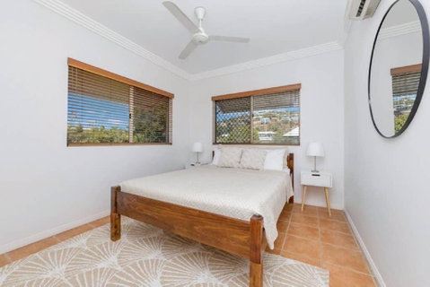 Ocean Breeze, Near Parks And Rowes Bay - Hotel NSW 3