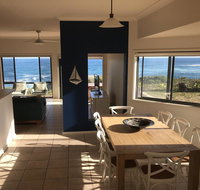 Ocean Views' 4 Ocean Street - air conditioned luxury with beautiful ocean views - Hotel NSW