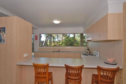 Orchid Beach Apartments - Hotel NSW 2