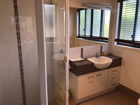 Our Beach House - Hotel NSW 3