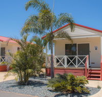 Outback Oasis Caravan Park - Hotel NSW