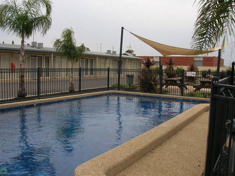 Overlander Hotel Motel - Hotel NSW 0
