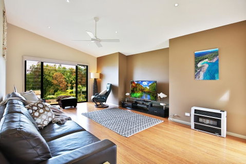 Panorama @ The Lake - Pet Friendly - 15 Mins To Hyams Beach - Hotel NSW 2