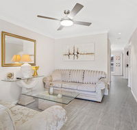 Paradise Holiday  Fingal Bay