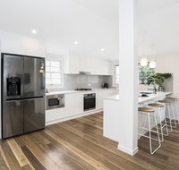 Park Avenue Terrace House Sleeps 9 - Hotel NSW