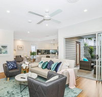 Park Avenue Townhouse Retreat Brisbane Sleeps 10 - Hotel NSW