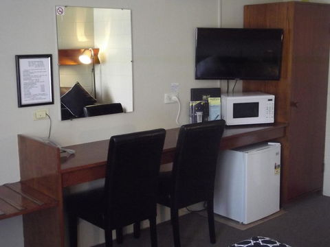 Parkside Motel Morwell - Hotel NSW 2