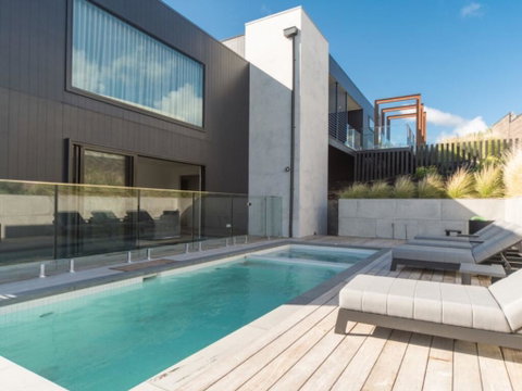 Peninsula Hot Springs Designer Home! - Hotel NSW 1