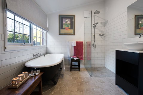 Persimmon - Hotel NSW 3