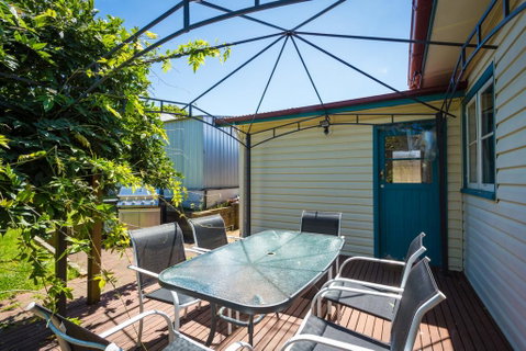 Pet Friendly Beach Cottage @ Ballingalla - Hotel NSW 1