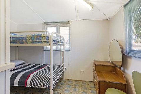 Pet Friendly Beach Cottage @ Ballingalla - Hotel NSW 2