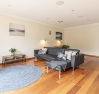 Pet Friendly Home Away From Home - Willoughby - Hotel NSW