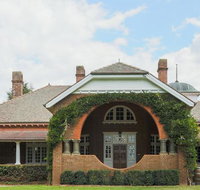 Petersons Armidale Winery and Guesthouse - Hotel NSW
