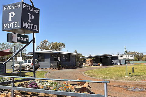 Pick A Box Motel - Hotel NSW 1