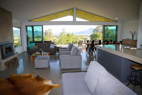 Pindara - Hotel NSW 2