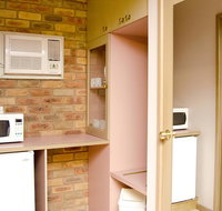 Pines Country Club Motor Inn - Hotel NSW