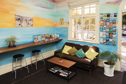 Pirates Backpackers - Hotel NSW 2