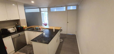 Private Modern Room - Plaza Building- In City Centre! - Hotel NSW 3