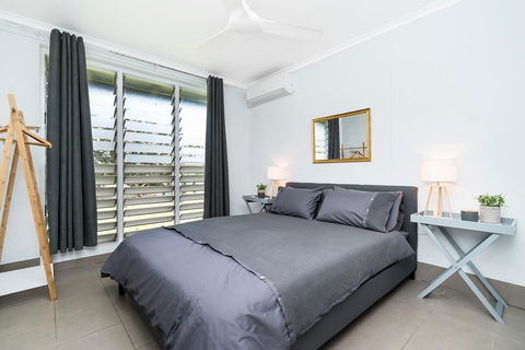 Private Pool, Big Backyard, Aircon - Paradise! - Hotel NSW 2