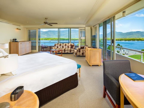 Pullman Reef Hotel Casino - Hotel NSW 2